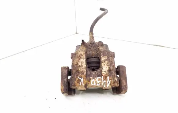 BMW 7 E38 Rear brake caliper