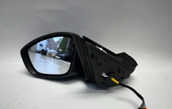Front door electric wing mirror