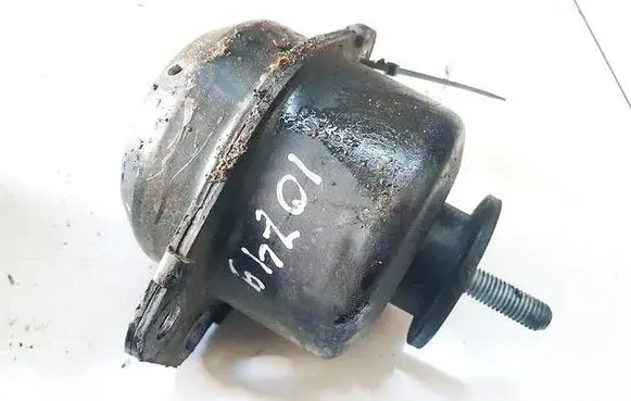 Saab 9-5 Engine mount bracket 