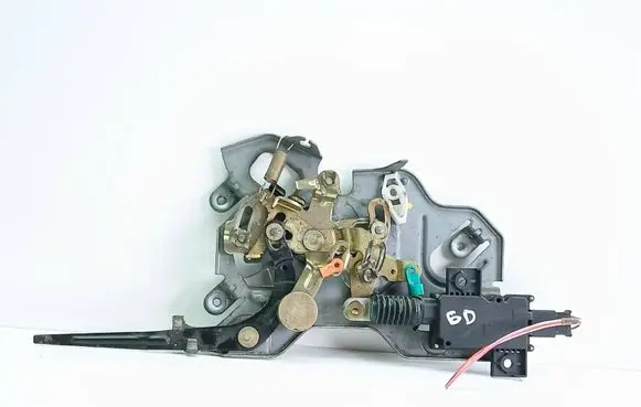 Chrysler Voyager Sliding door lock B870Y