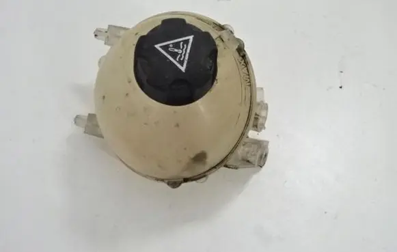 Peugeot Partner Coolant expansion tank/reservoir 9673334580