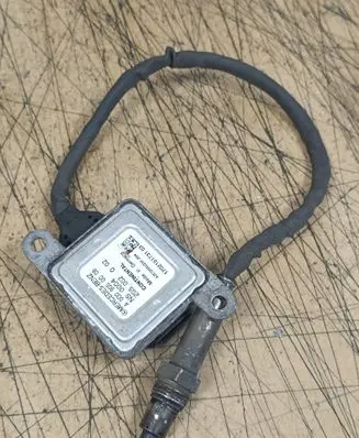 Mercedes-Benz Sprinter W906 Lambda probe sensor A0009050008