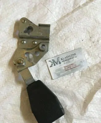 Mercedes-Benz W123 Front seatbelt buckle 1238602169