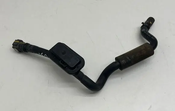 Audi Q3 F3 Fuel line pipe 5Q0133366 5Q0127242B