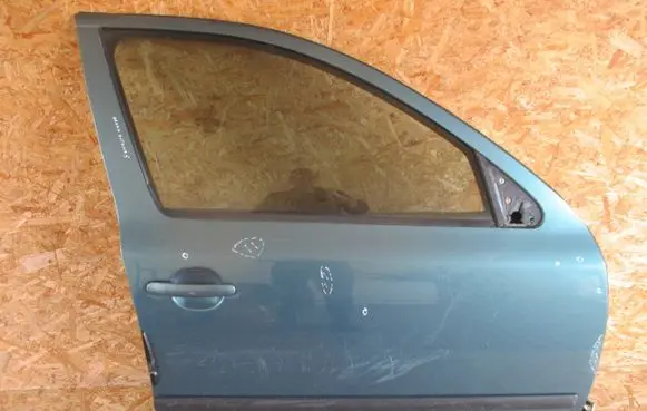 Skoda Octavia Mk2 (1Z) Front door 