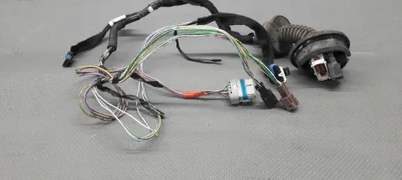 Citroen C3 Front door wiring loom 9643845380