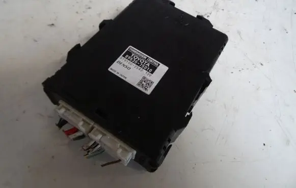 Toyota Prius (XW30) Gearbox control unit/module 8953575010