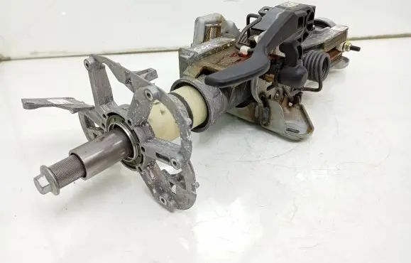 BMW 5 E60 E61 Steering wheel axle 6780876 220-105-5571b 220-105-5567d