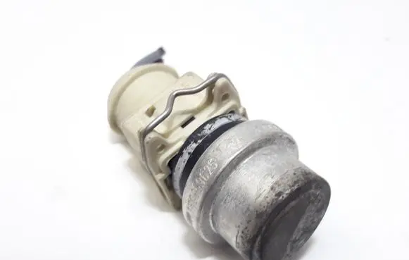 Coolant temperature sensor