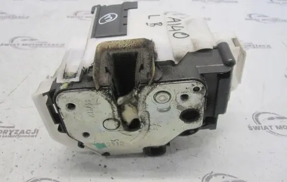 Opel Combo D Sliding door lock 