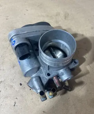 Volkswagen PASSAT B6 Throttle valve A2C53093430 06A133062AT
