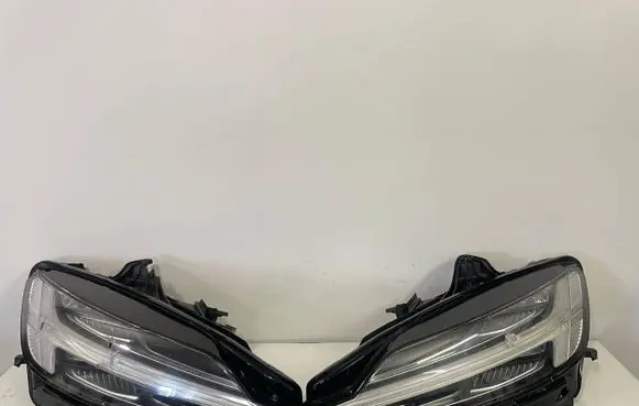Volvo S60 Headlight/headlamp 32228815 32338999