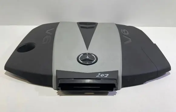 Mercedes-Benz E C207 W207 Engine cover (trim) A6420105867 4011353U
