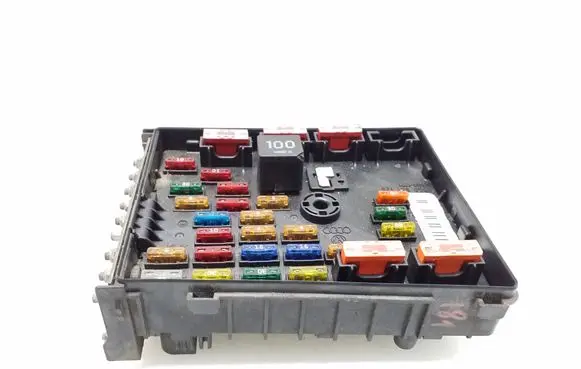 Volkswagen PASSAT B6 Fuse module 3C0937125 63592777