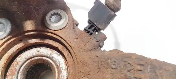 Volkswagen Touran I ABS brake wheel speed sensor