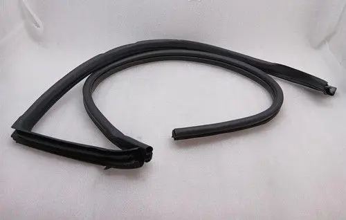 Ferrari FF Rubber seal front coupe door window 86743300