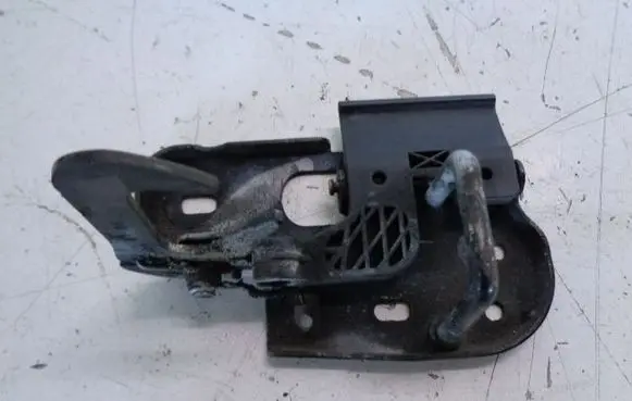 Volkswagen PASSAT B6 Engine bonnet/hood lock/catch 