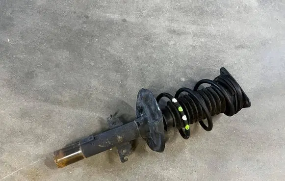 Renault Megane IV Front shock absorber/damper 543025368R