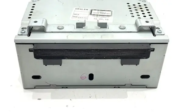 Ford Fiesta Radio/CD/DVD/GPS head unit AA6T-18C815-AD