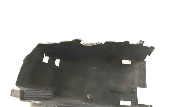 Chevrolet Camaro Front floor carpet liner 84319930 1351298