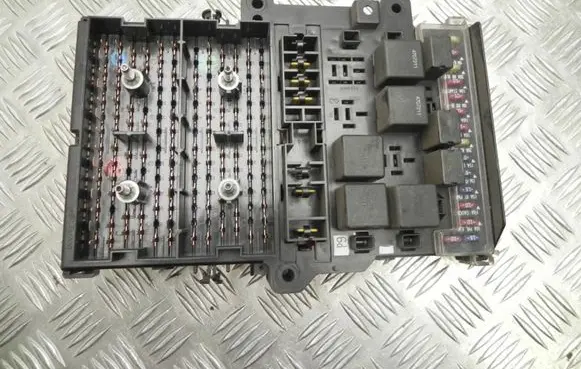 Dodge Grand Caravan Fuse box set P04707996AF K1036