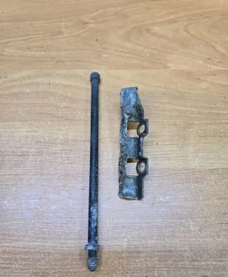 Volvo V70 Battery bracket 