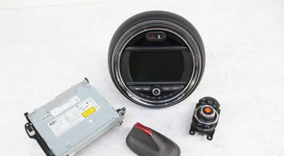 Mini Cooper Countryman F60 Radio/CD/DVD/GPS head unit 8792149
