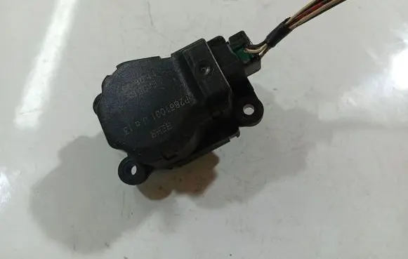 Citroen C5 Air flap motor/actuator P2861001U
