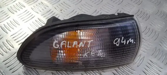 Mitsubishi Galant Front indicator light 21037833