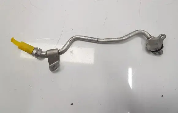 BMW 7 G11 G12 Oil cooling pipe 