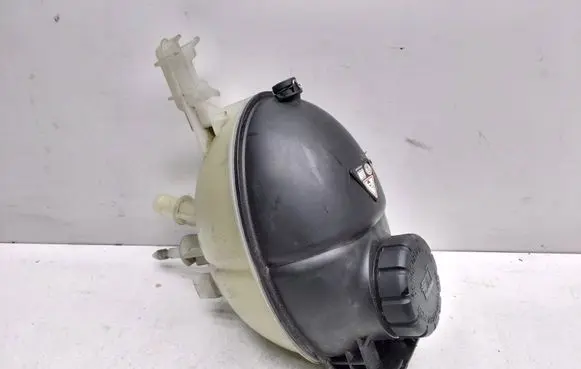 Mercedes-Benz C W204 Coolant expansion tank/reservoir A2045000549