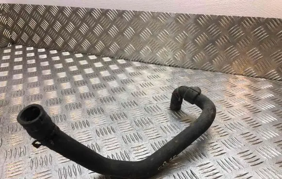 Renault Trafic II (X83) Engine coolant pipe/hose