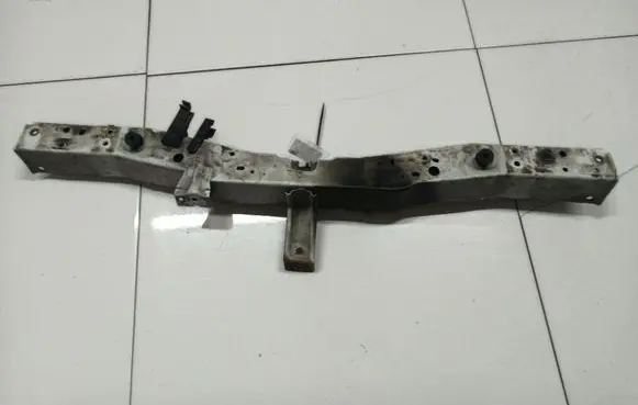 Toyota Avensis T270 Radiator support slam panel 