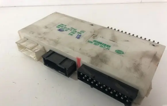 BMW 5 E39 Comfort/convenience module 61358376694 8376694