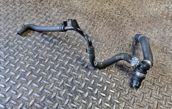 Volkswagen Tiguan Engine coolant pipe/hose 05E122447L 05E122447E