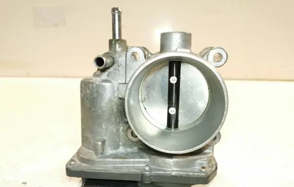 Toyota C-HR I Throttle valve 220300T110 01589 004551