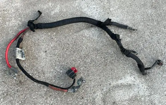 Opel Astra H Positive cable (battery) 55564209
