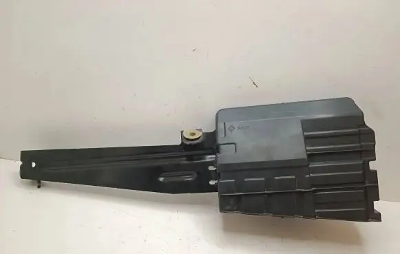 Citroen DS7 Crossback Fuse box cover 9672188380