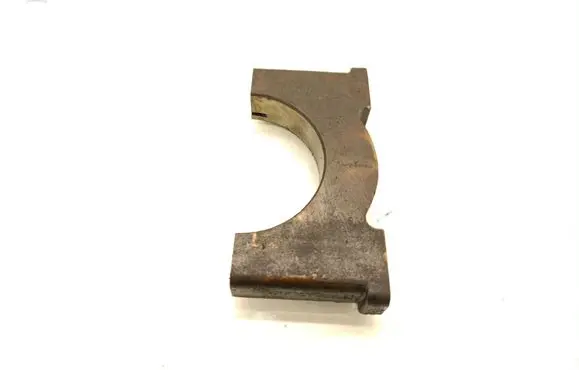 Hummer H3 Camshaft holder 
