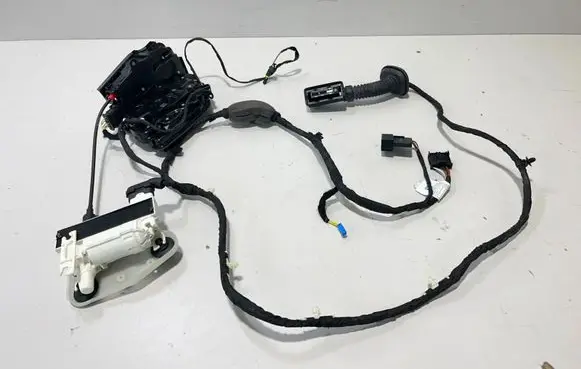 BMW X5 G05 Rear door lock 7477704 7444674