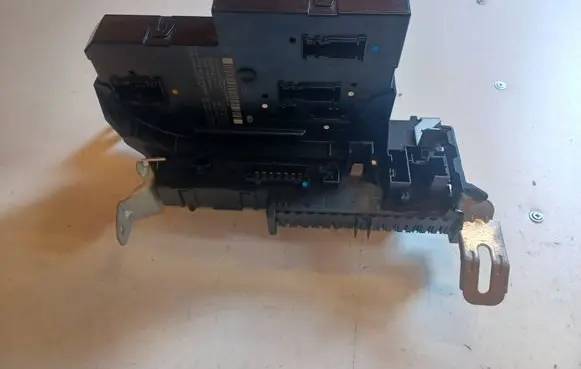 Mercedes-Benz E W212 SAM control unit A2129004901