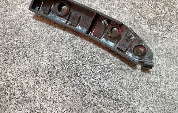 Tesla Model 3 Front bumper mounting bracket 108418200E