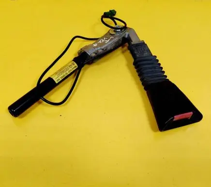 Opel Vectra B Front seatbelt buckle 90585747