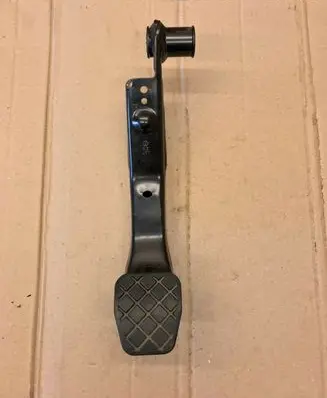 Volkswagen Polo V 6R Brake pedal