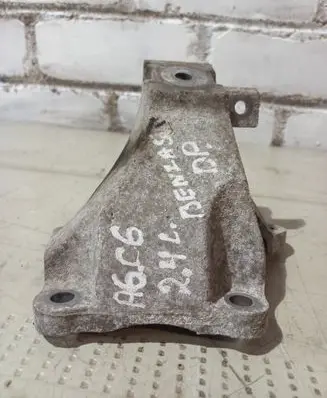 Audi A6 S6 C6 4F Engine mounting bracket 4F0199308N