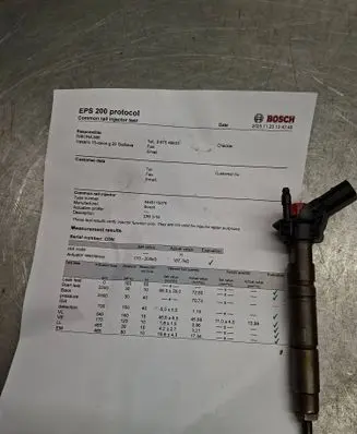 Mercedes-Benz R W251 Fuel injector A6420701987