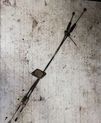 Toyota RAV 4 (XA20) Gear shift cable linkage NOCODE