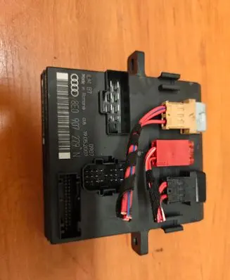 Audi A4 S4 B7 8E 8H Light module LCM 8E0907279N