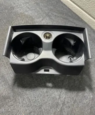 Cup holder front