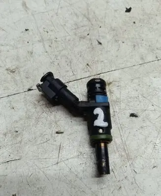 Audi Q7 4M Fuel injector 06E906031A K081A05426 06E095D